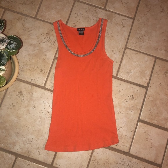 Tank - Picture 4 of 8